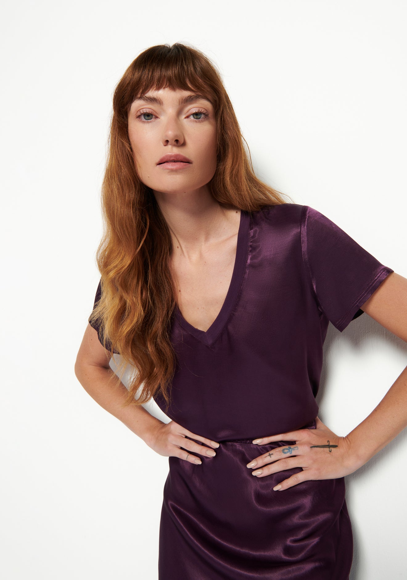 June V-Neck Tee- Fig Jam