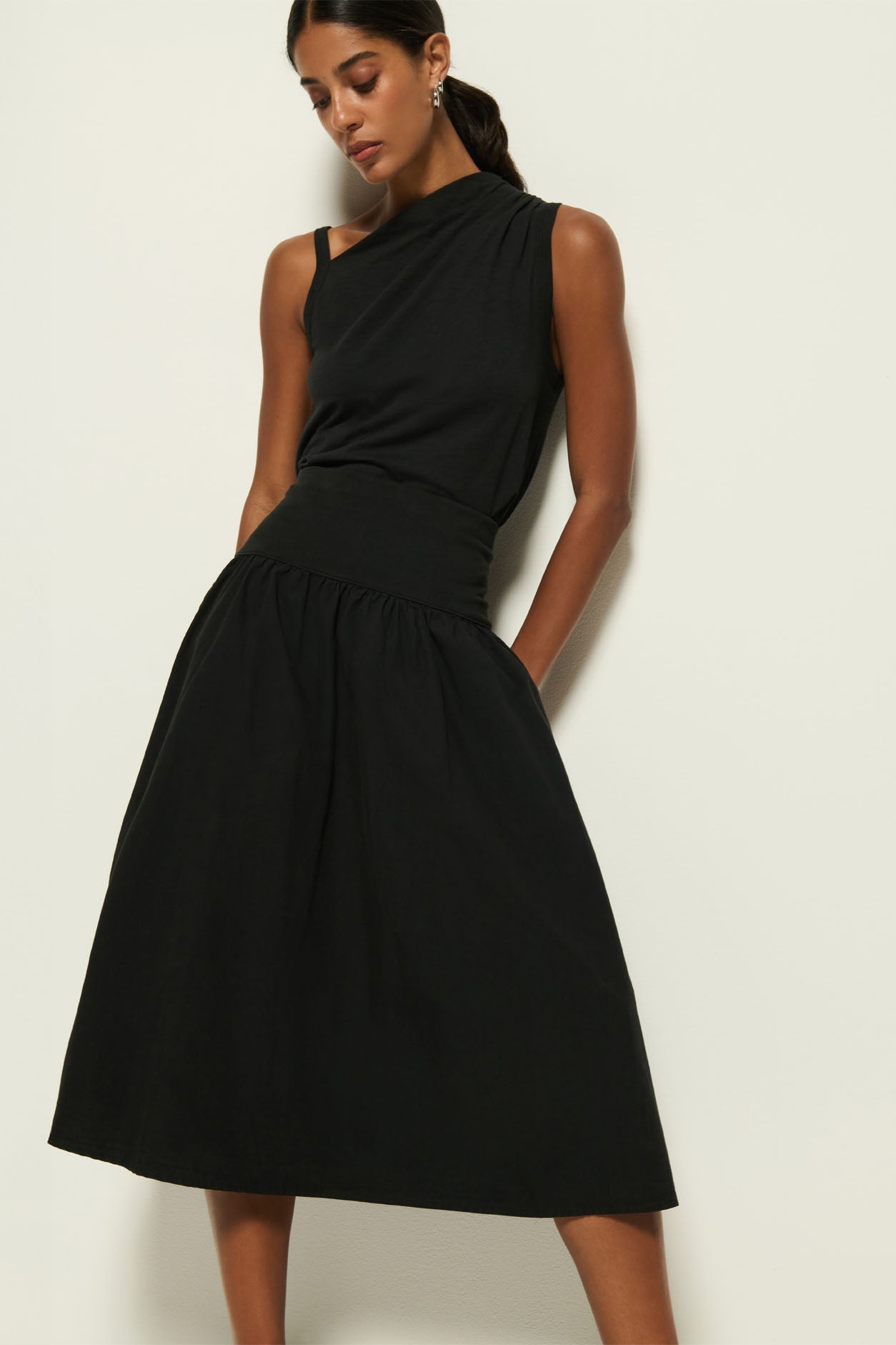 Ava Midi Skirt- Jet Black