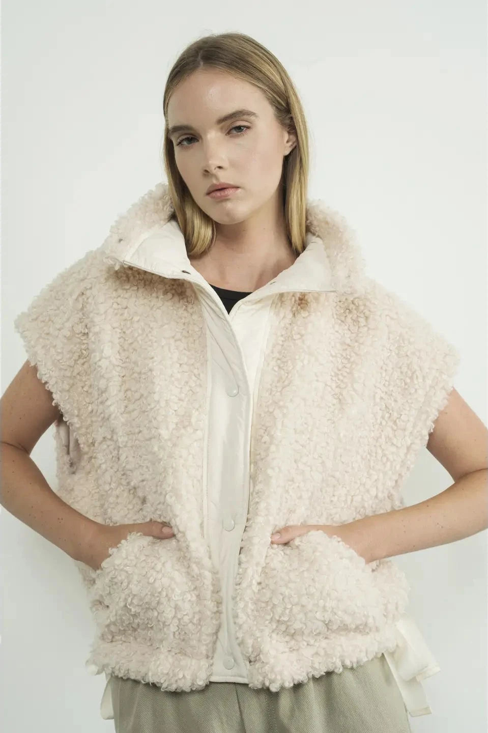 Oversized Faux Fur Vest- Cream