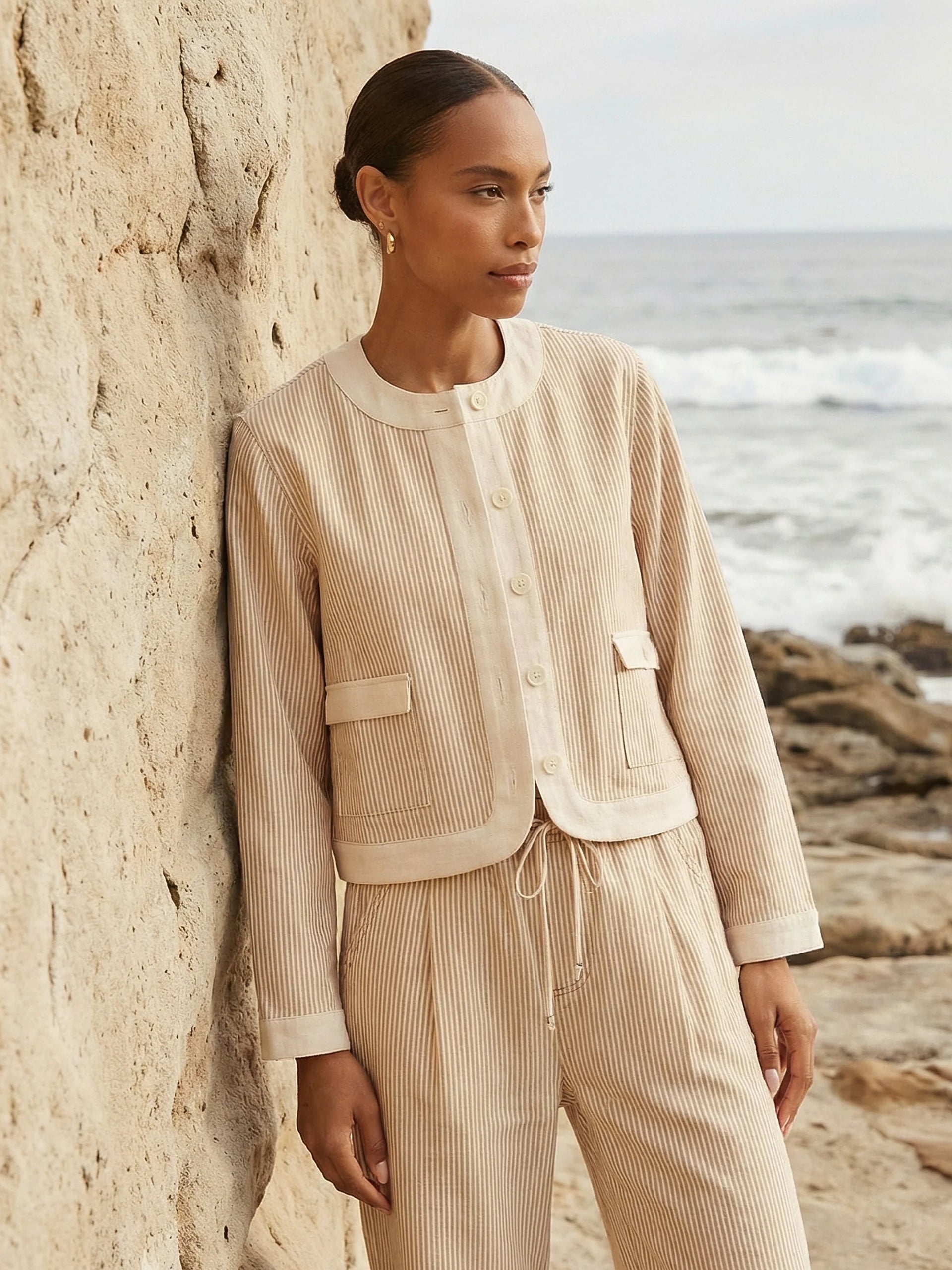 Myra Contrast Cropped Jacket- Khaki/Cream