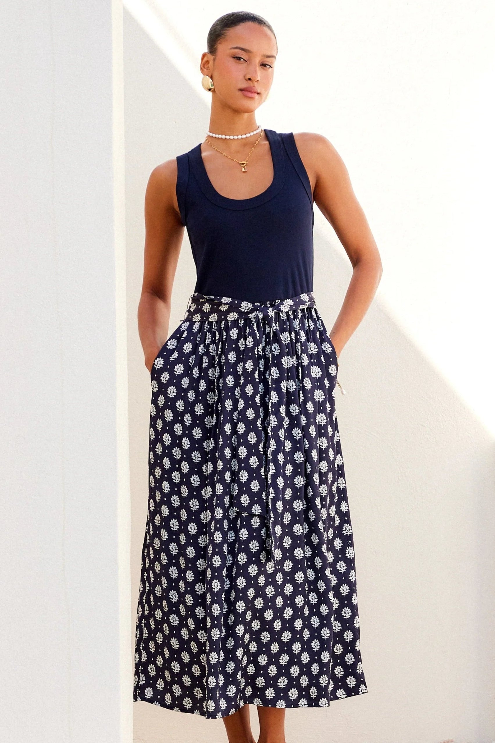 Contrast Belted Midi Dress- Navy