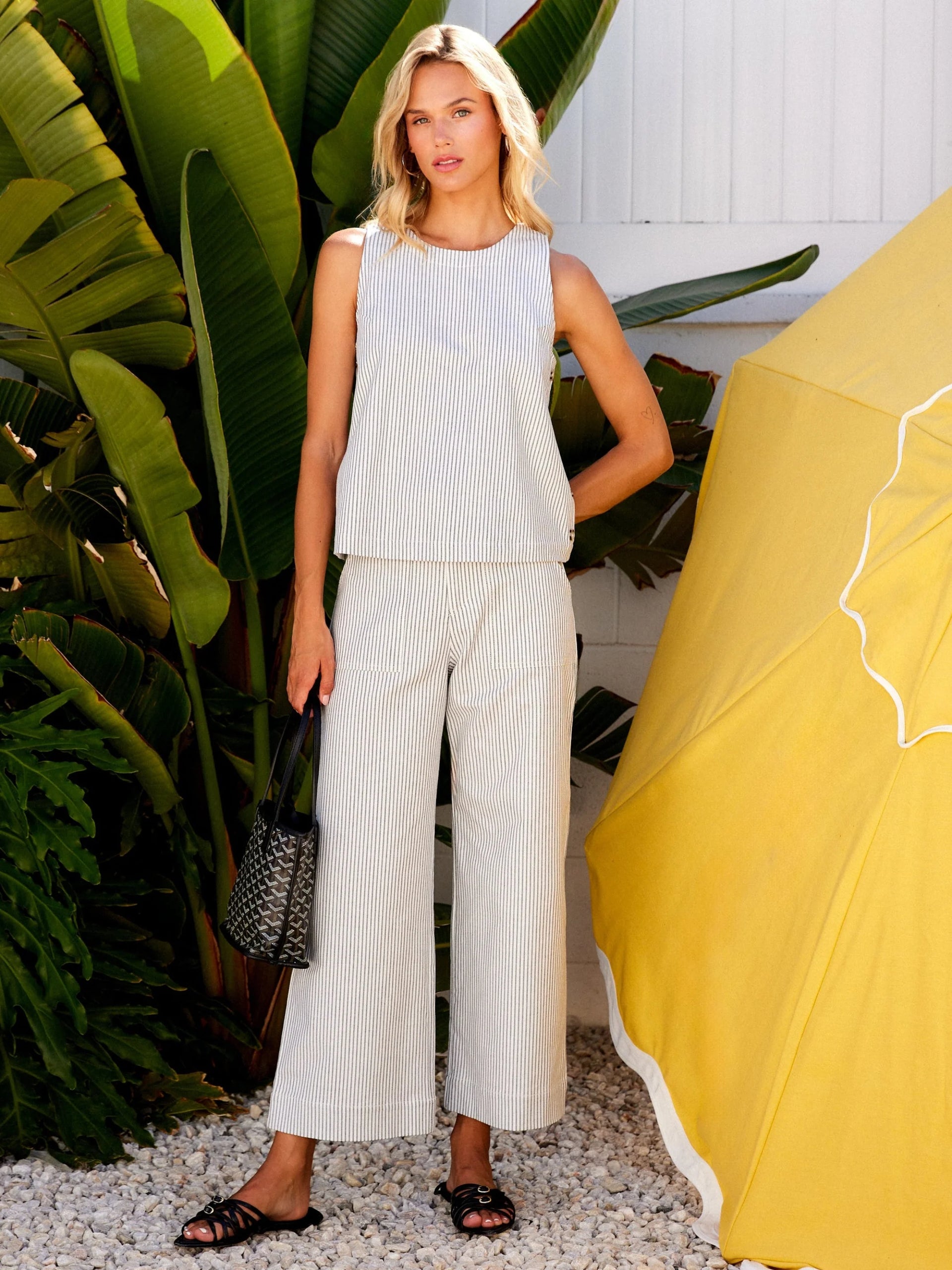 Rylee Crop Pants- Cream with Navy