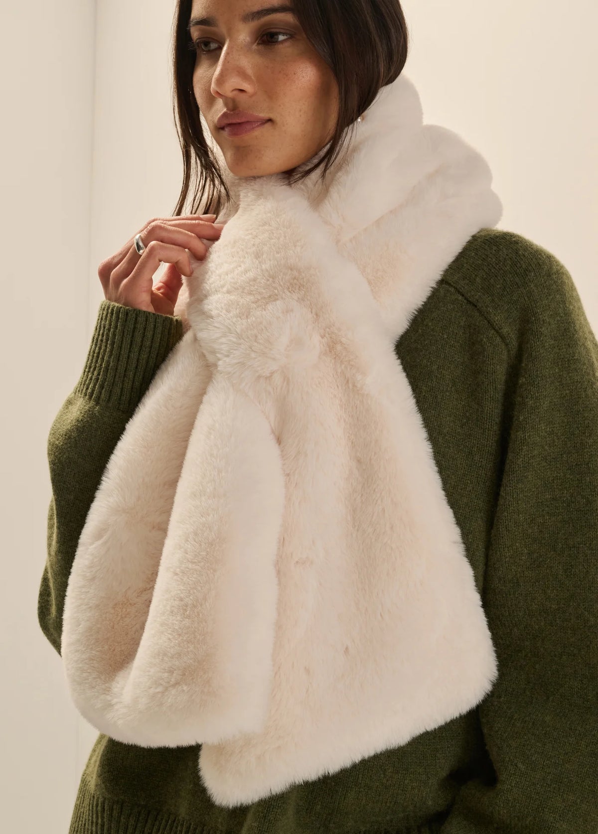 The Cozy Loop Scarf in Ivory