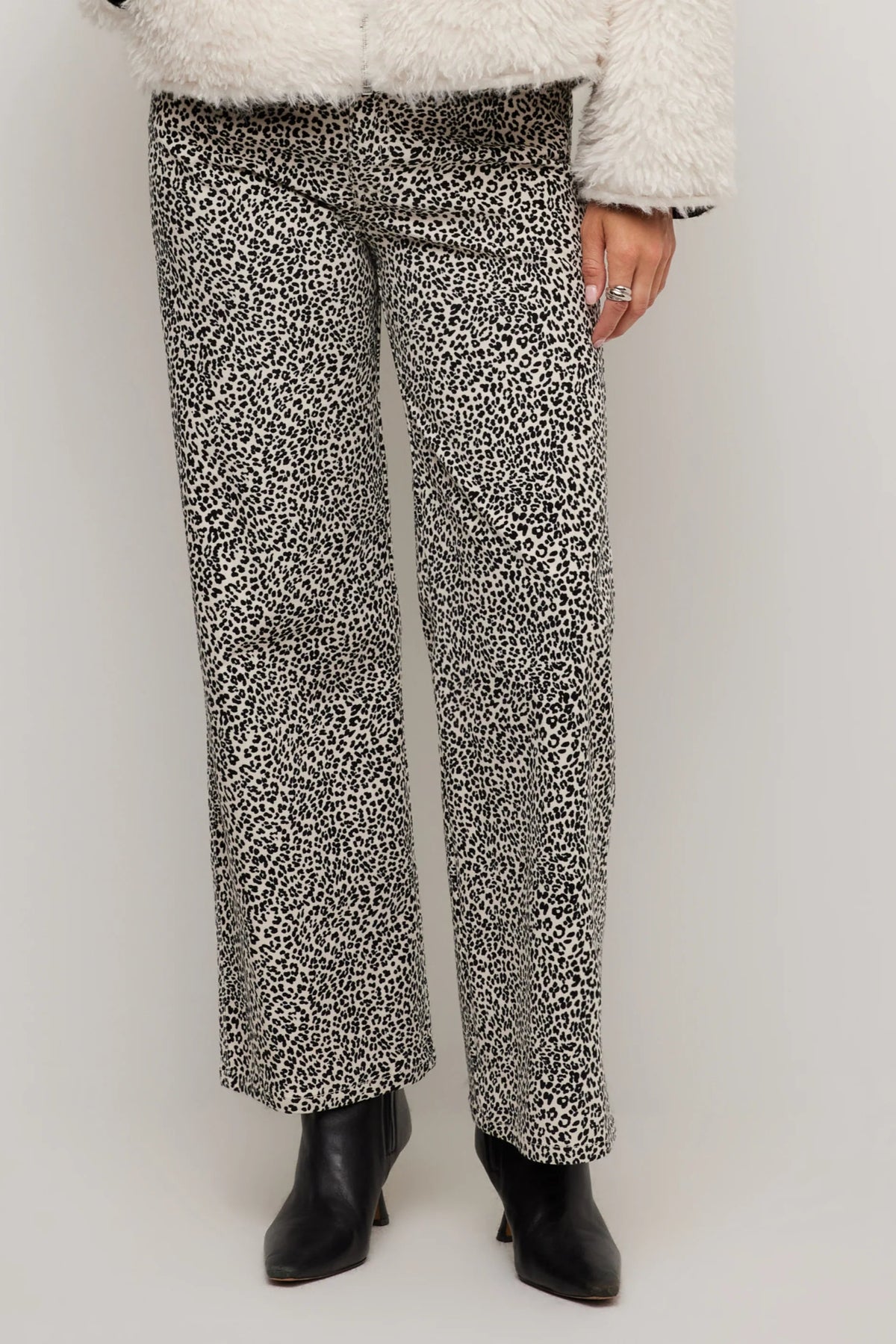 Livvy Corduroy Pants in Leopard