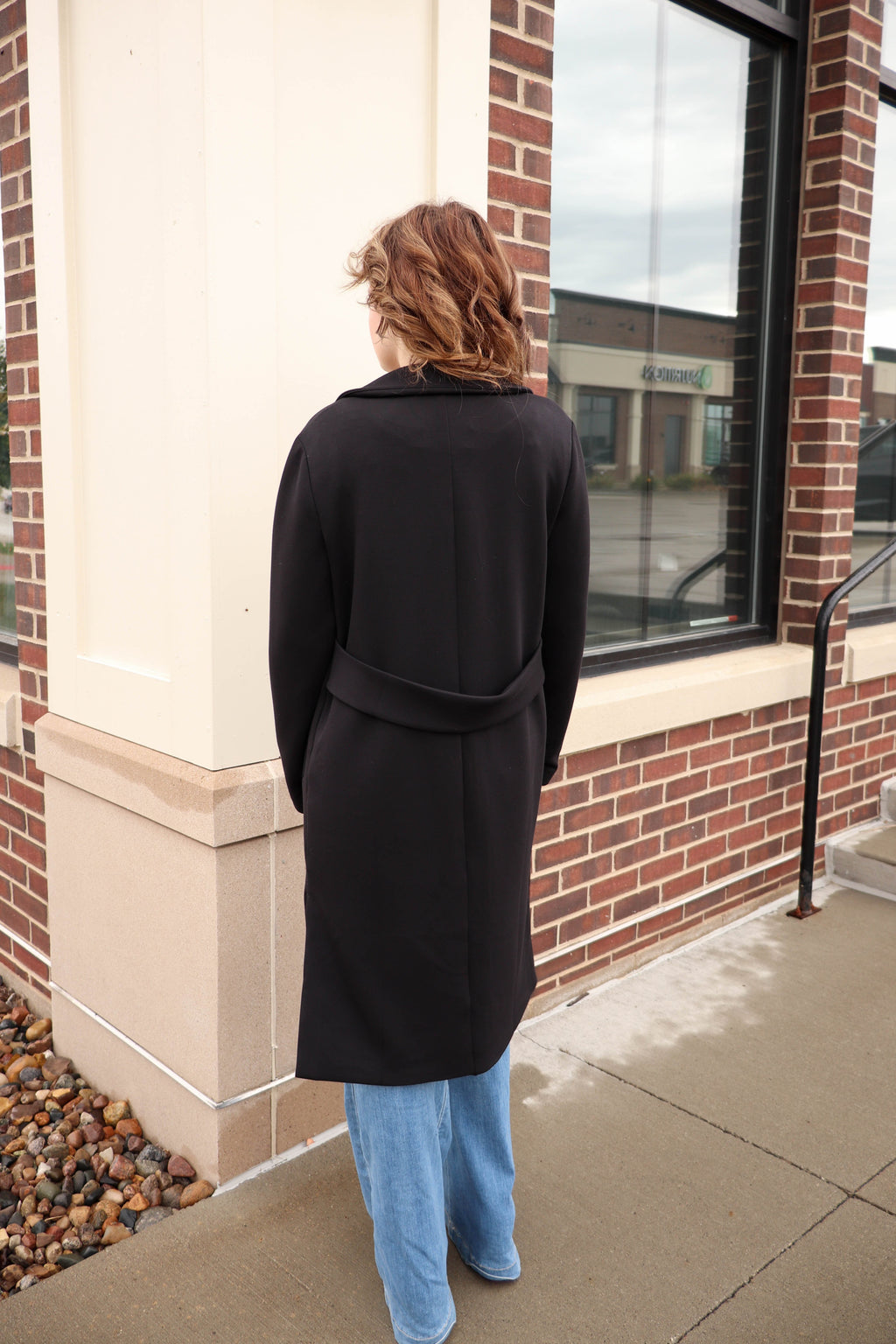 Air Essentials Coat—Very Black