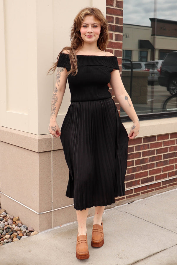 Off the Shoulder Midi Dress—Black