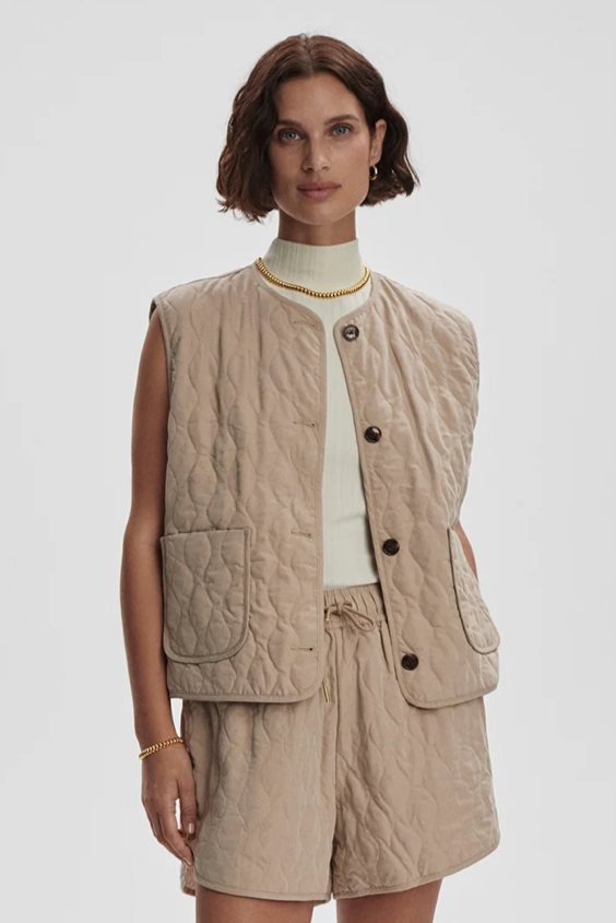 Karla Quilted Gilet- Light Taupe