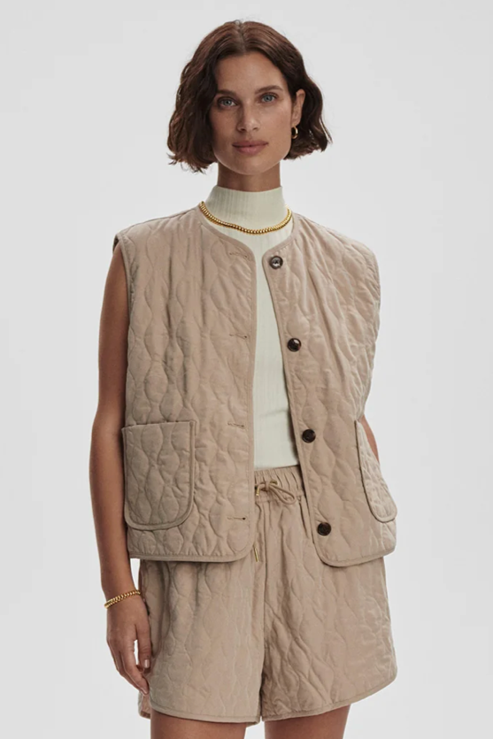 Catrine Quilted Short- Light Taupe