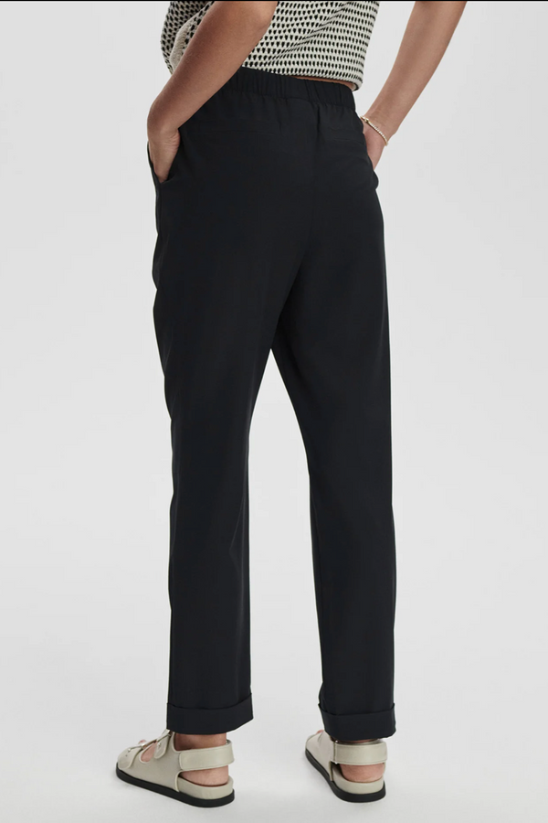 Alana Slim Taper Cuff Pant 27- Black