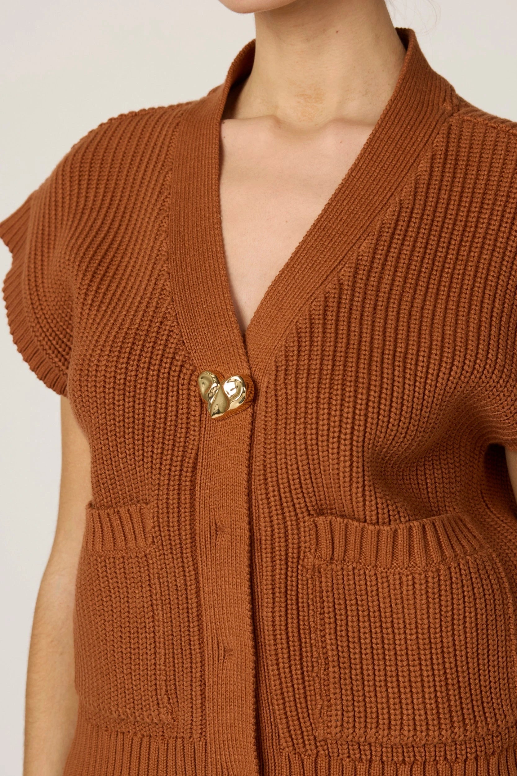 Cuore Sweater Vest- Clay