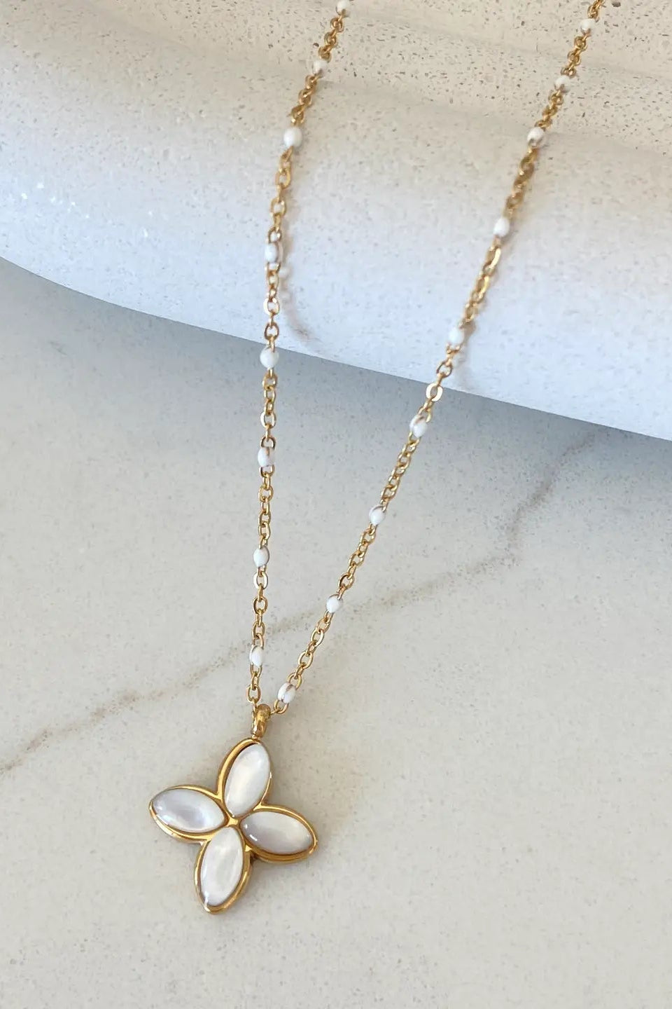 Maddy White Necklace