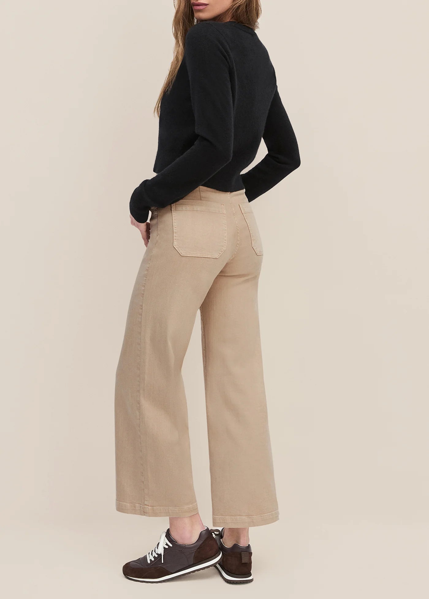 The Cropped Rebcca Cardigan- Black