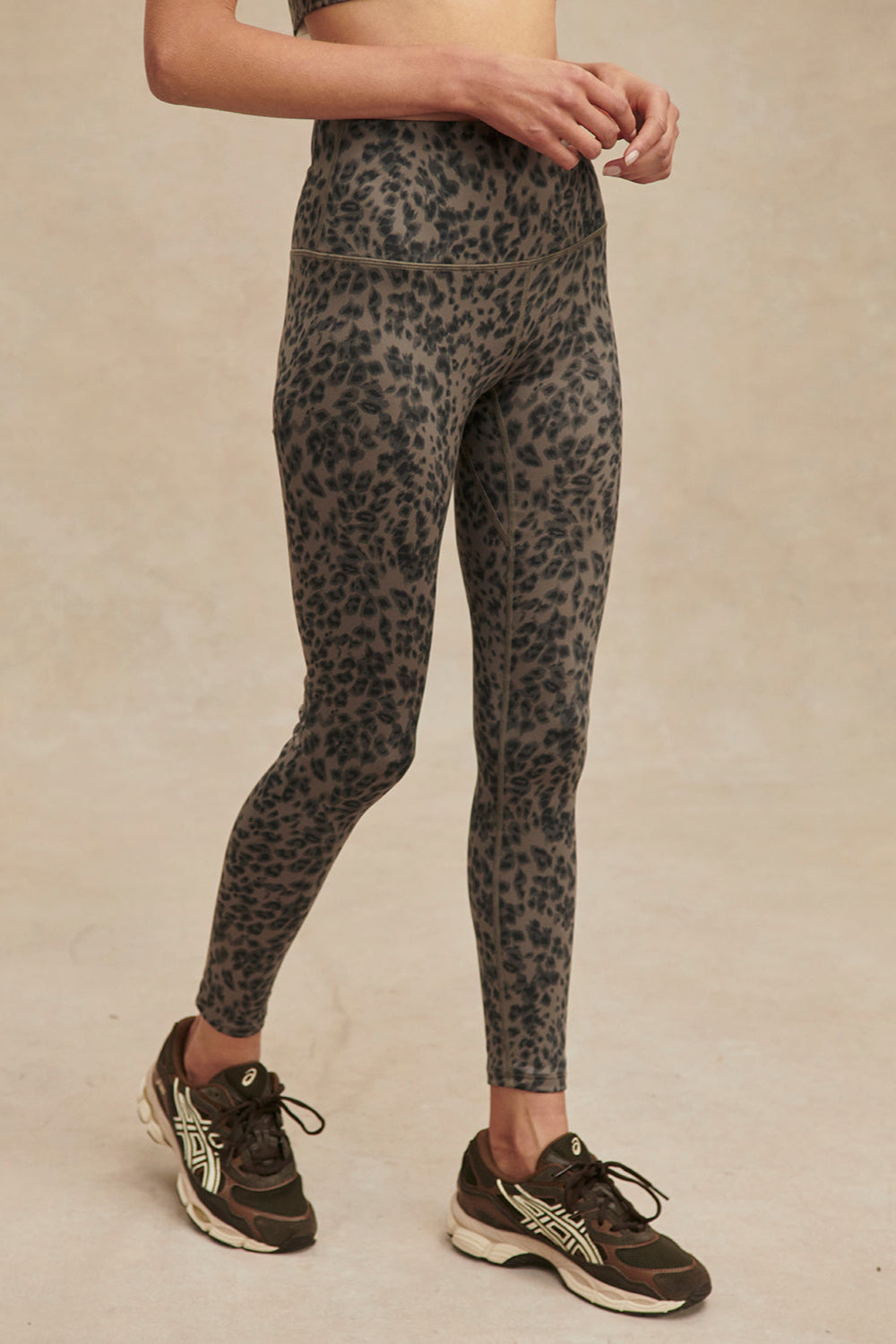 Freesoft High Rise Legging 25- Brown Contrast Cheetah