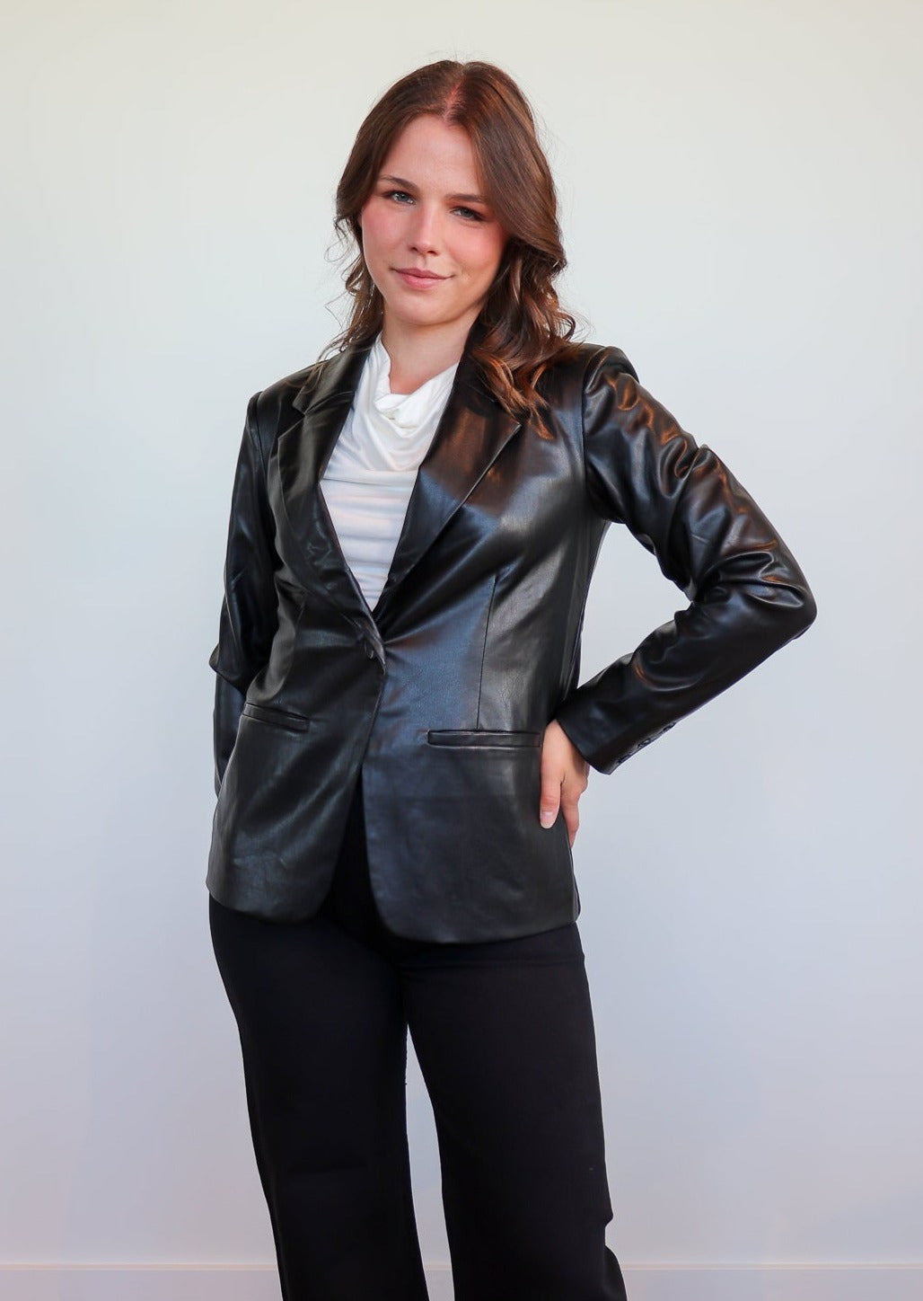 Yelena Welt Pocket Blazer—Black